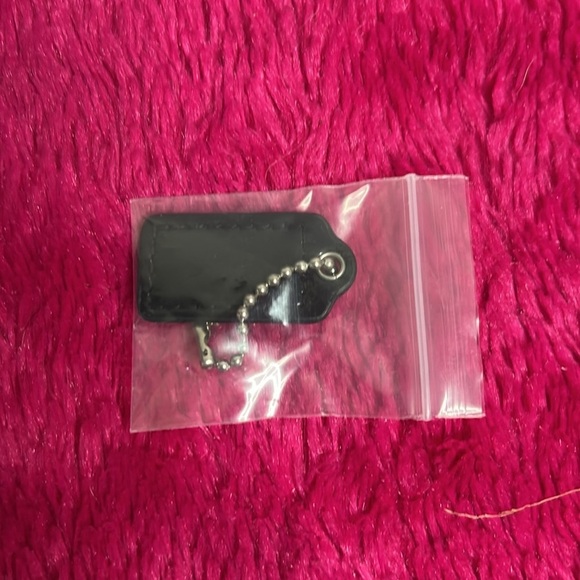 Coach Wristlet Hang Tag - Picture 2 of 3